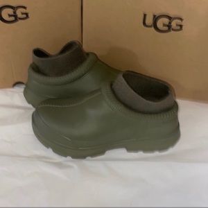 UGG TASMAN X